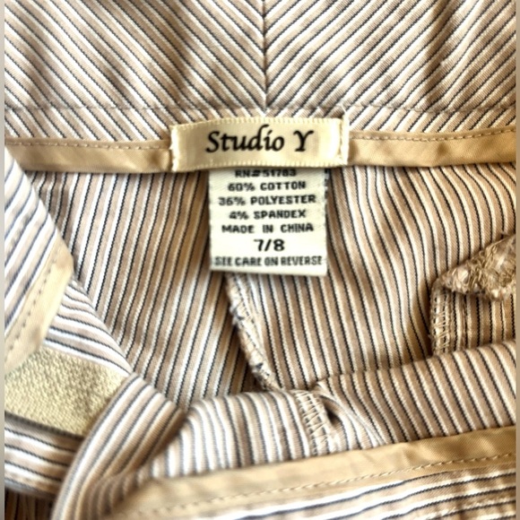 Studio Y Women's Tan Striped Shorts Size 7/8 - Picture 6 of 9